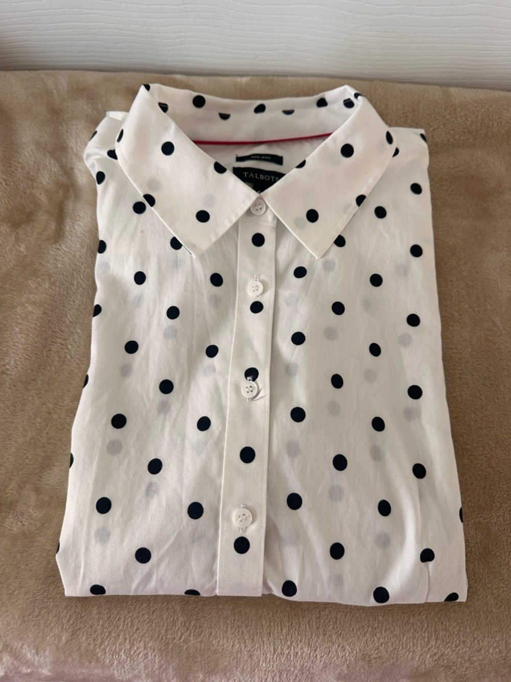 Women’s Talbots White Shirt with Black Polka Dots and Red Piping Sz:8-Medium EUC
